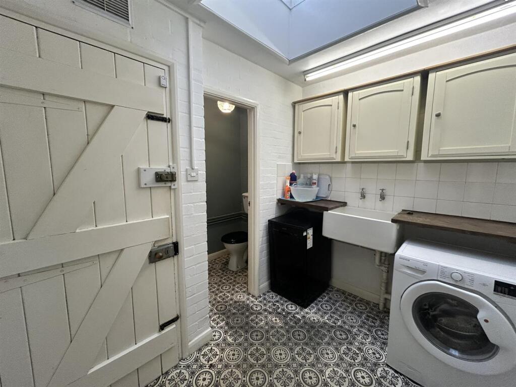 Utility Room.JPEG