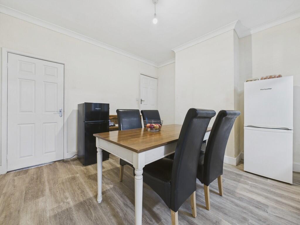 CAM04273G0-PR0101...