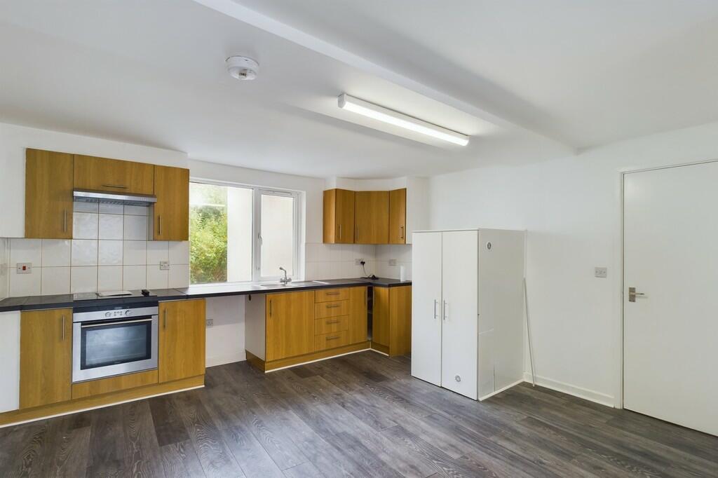 CAM01085G0-PR0365...