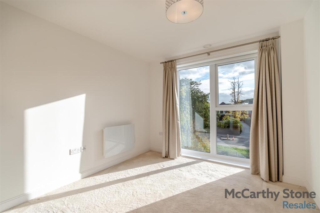 8666852-interior21.jpg