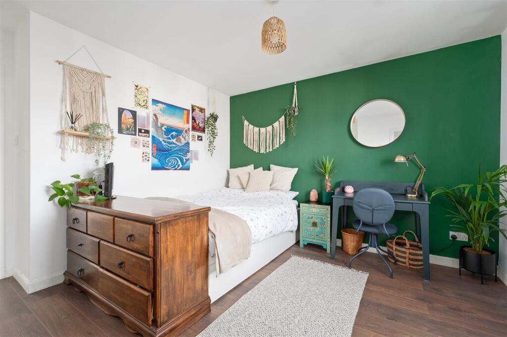 35 Sandpiper Gardens 021.JPG