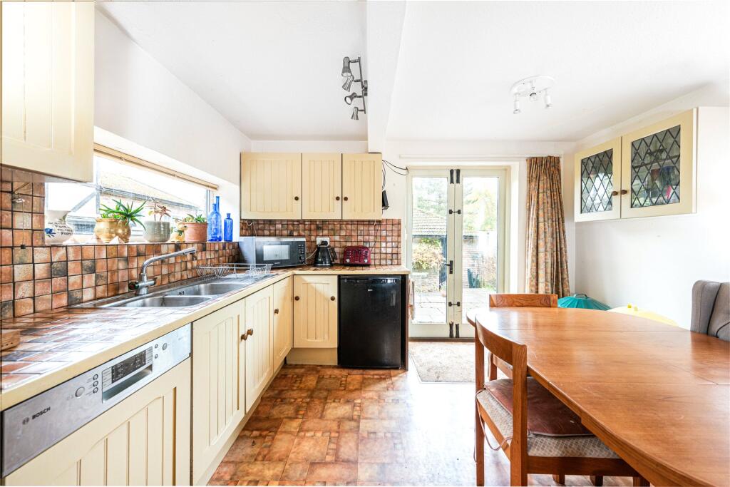 Kitchen/Breakfast Rm