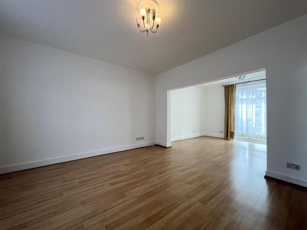 Through Lounge.jpg