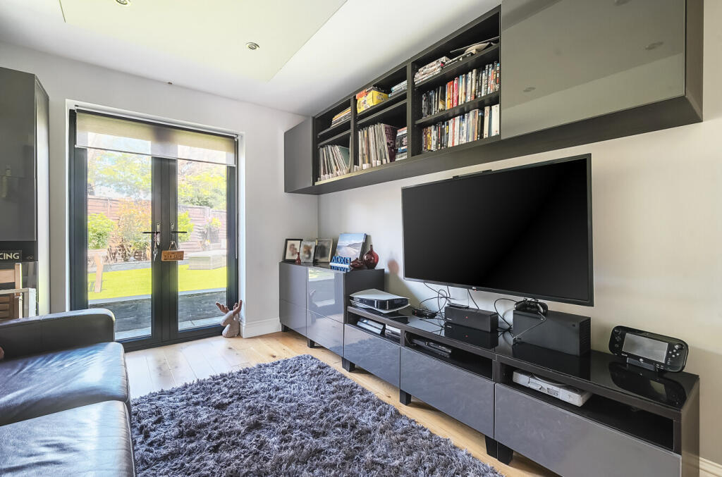 1323854-19-686e6e...