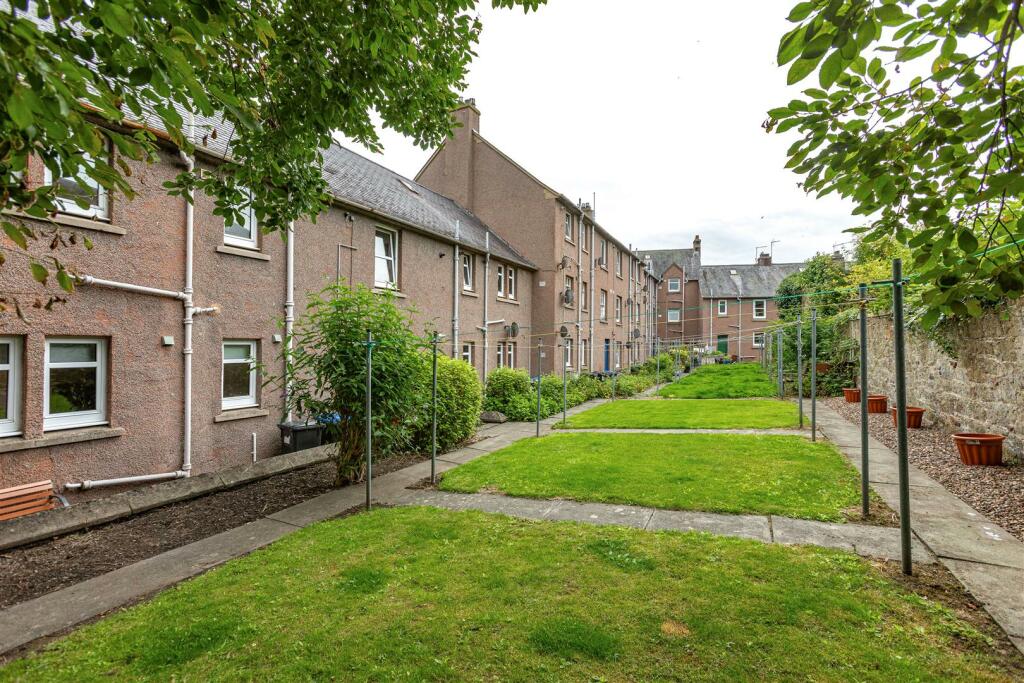 13 Morow Gardens Melrose 38.JPG