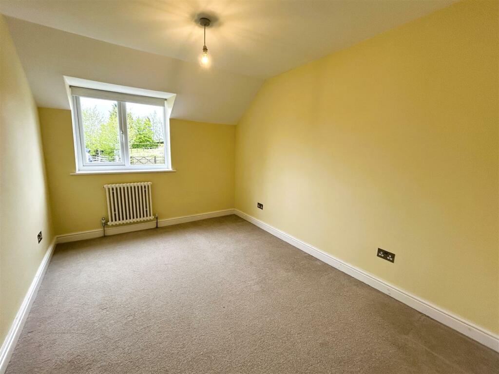 bed 3.JPG