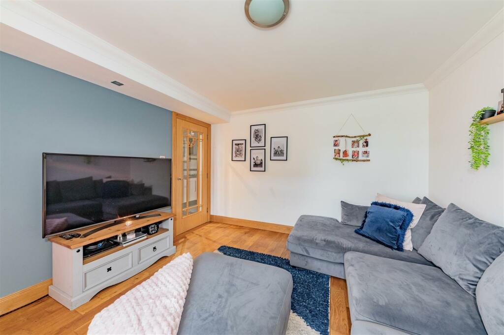 28 St Bunyans Place Leauchars-14.JPG