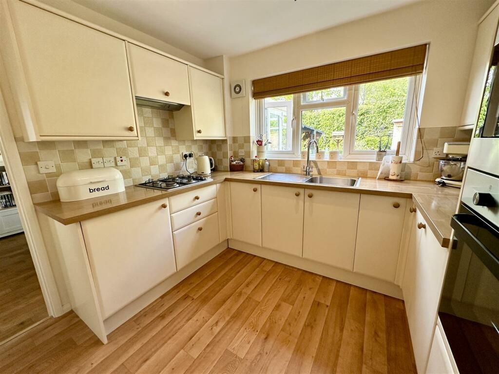 kitchen.JPEG