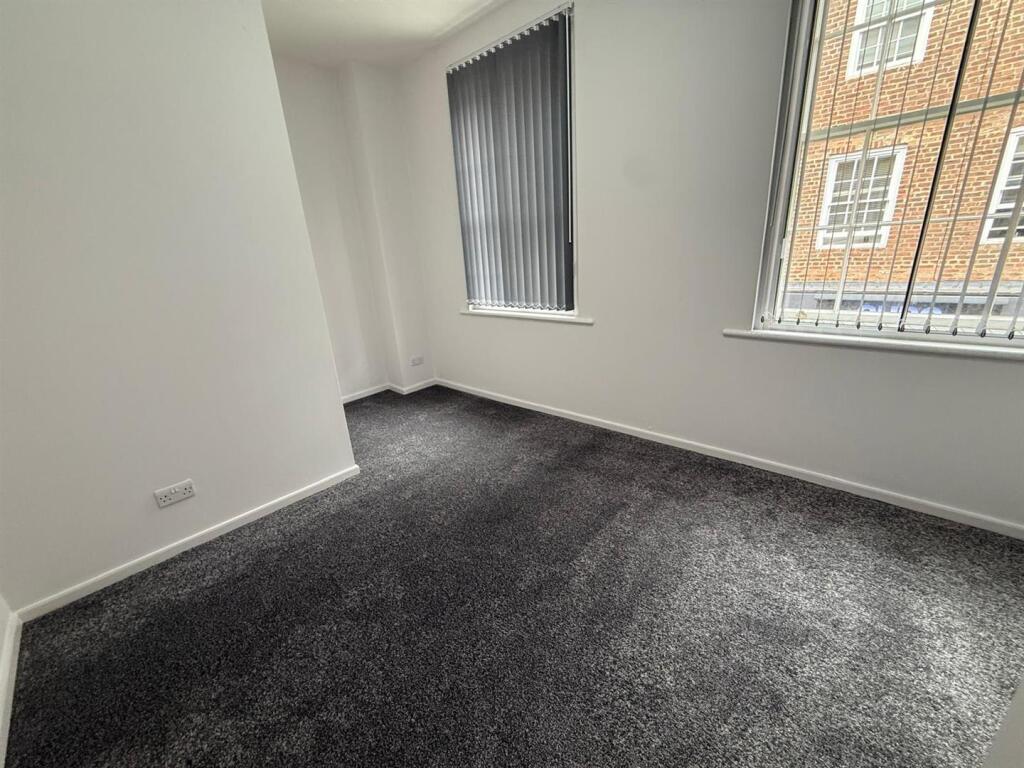 Bedroom 1.jpeg