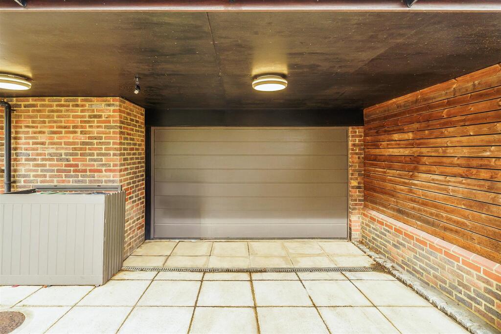 GREAT ELSHAMS, 40 (15).jpg