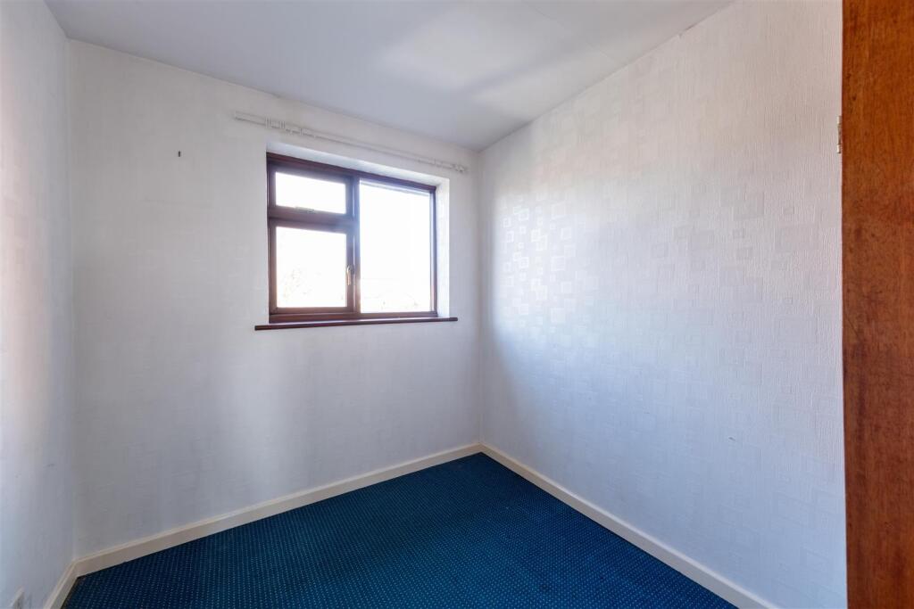 12b Eaton Road-015.jpg