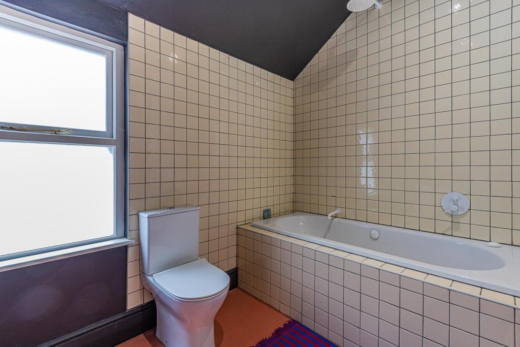 Mackintosh Place 214-10.jpg