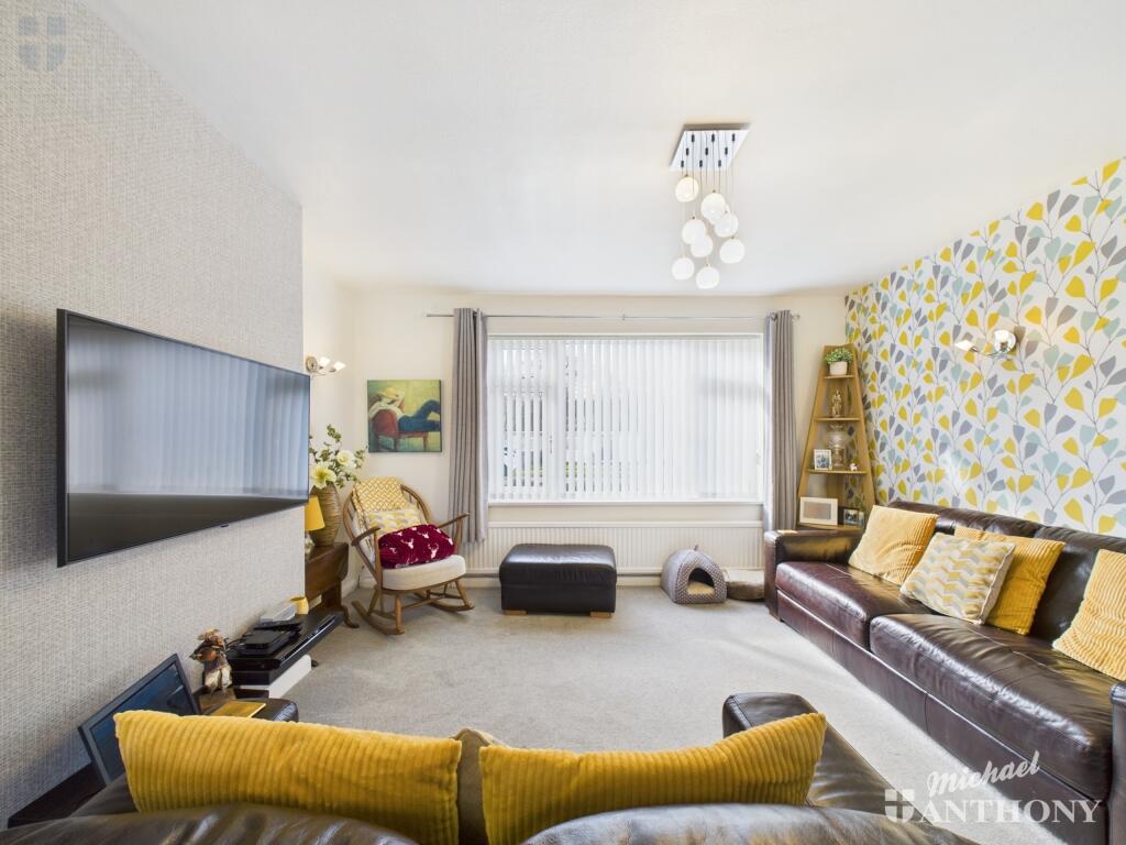 CAM03218G0-PR0546-STILL009