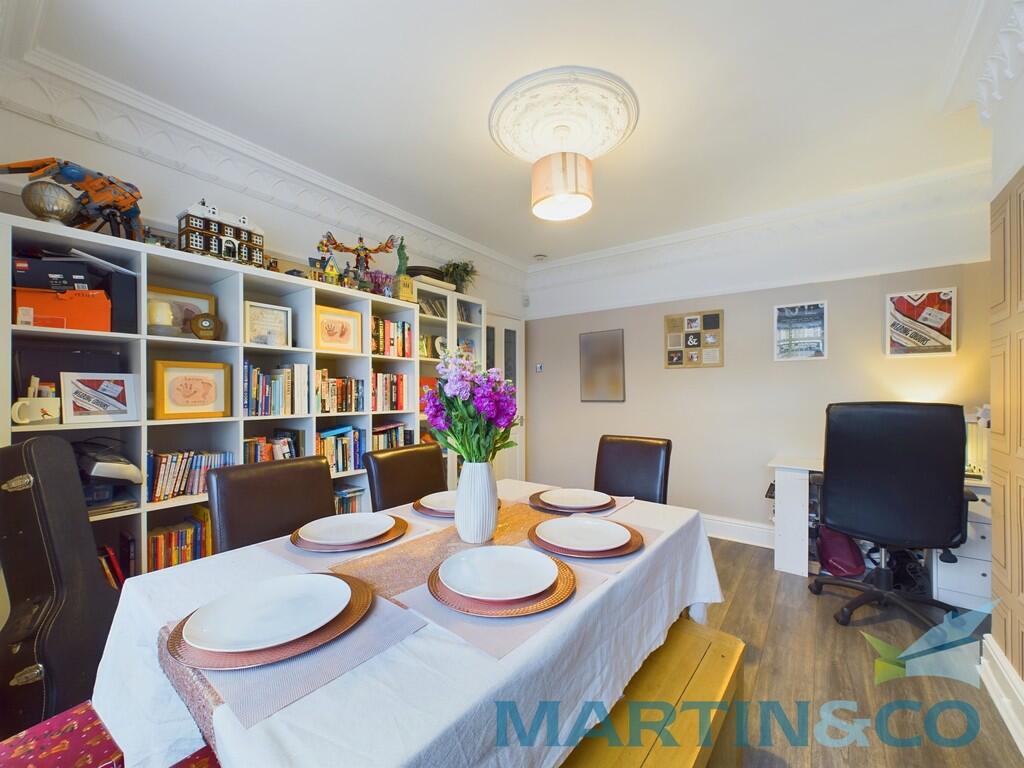 CAM01870G0-PR0147...