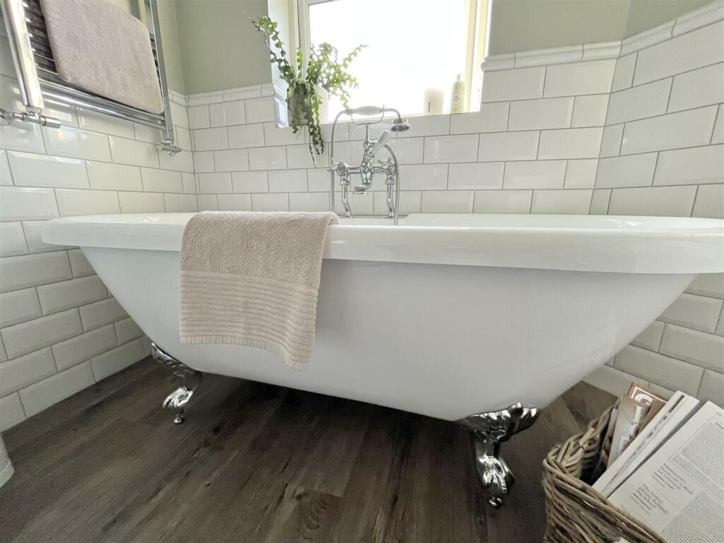 Bathroom Aspect 2