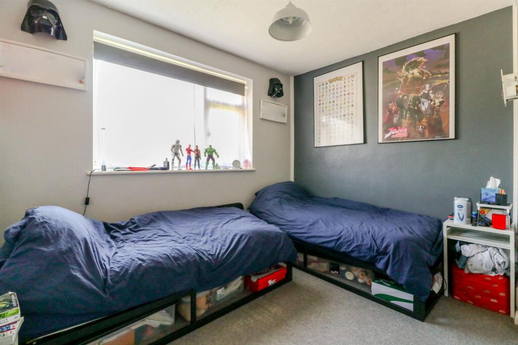 56 Bridle Close-21.jpg