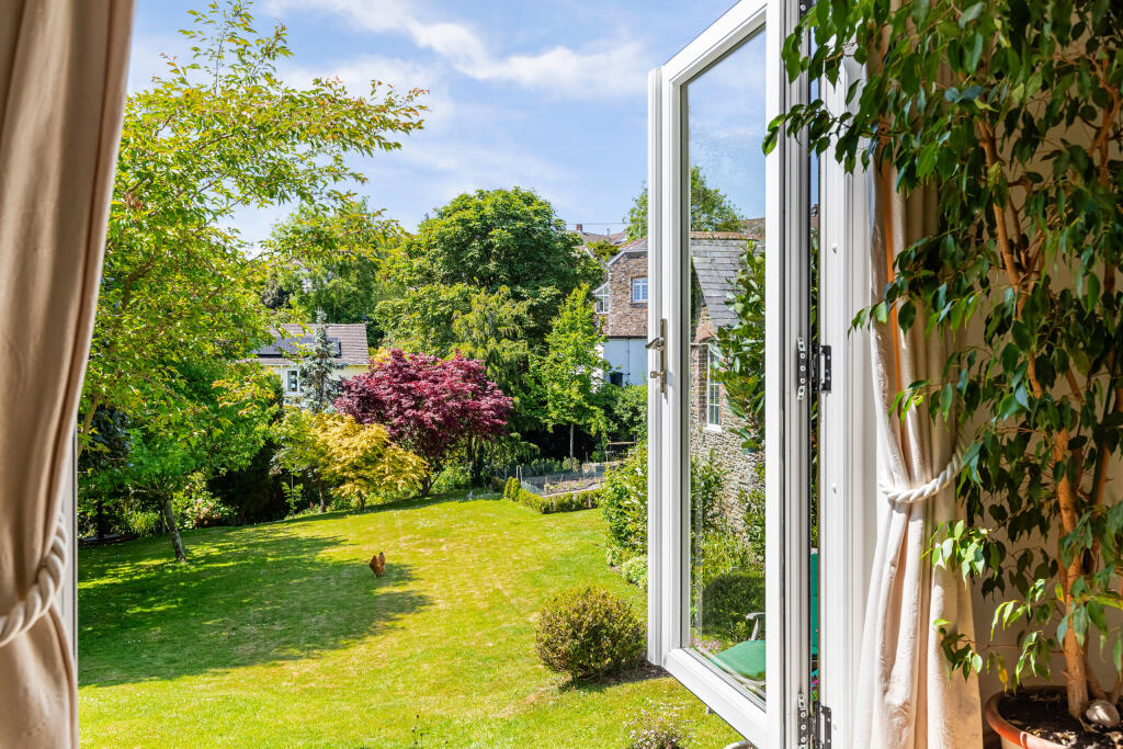 A28 - Higher Orchard 7 Court Road Newton Ferrers -