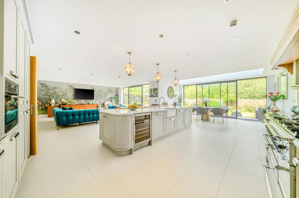 Kitchen/Dining