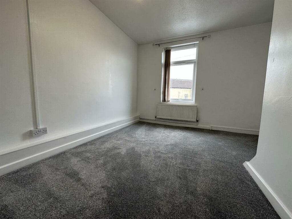 3L Bedroom 1.JPEG