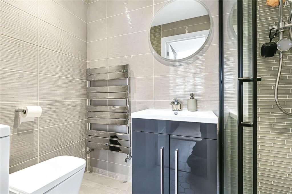 Ds Shower Room