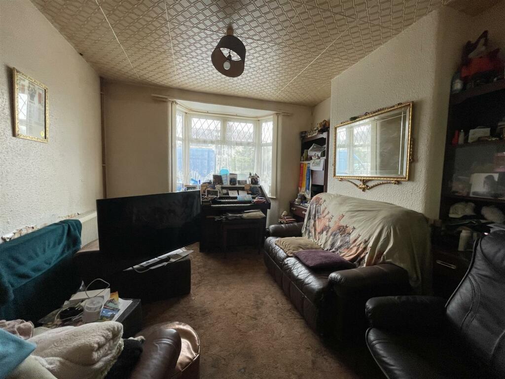 3-Bedroom Semi-detached house for auction -  (14).