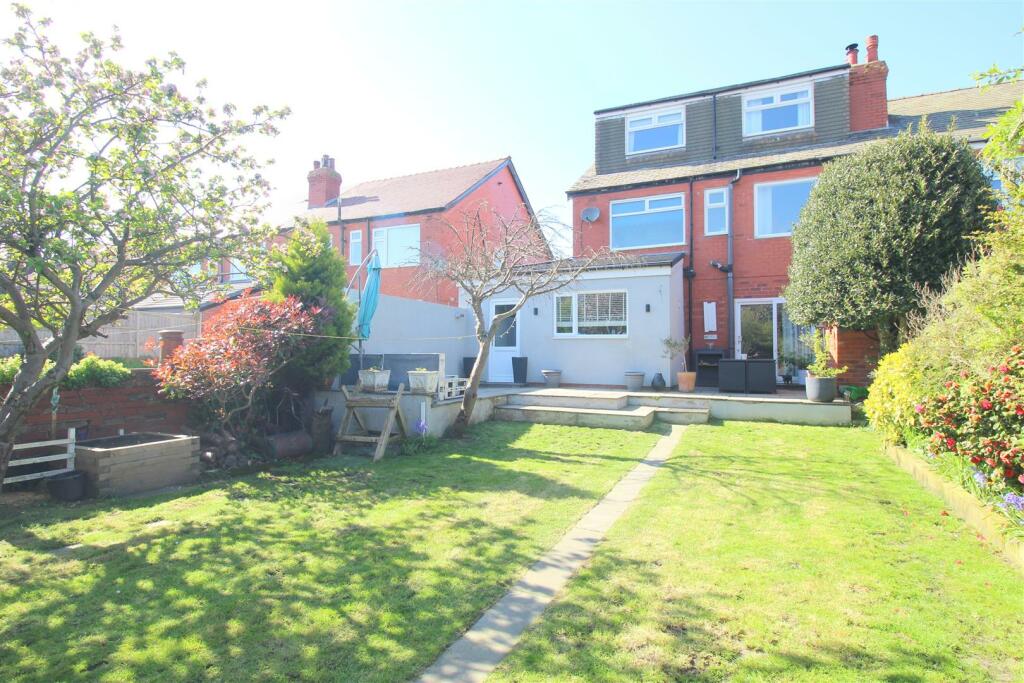 Sandhurst Ave, 38 Rear garden 6.JPG