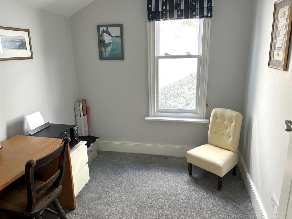 4th Bedroom/Study