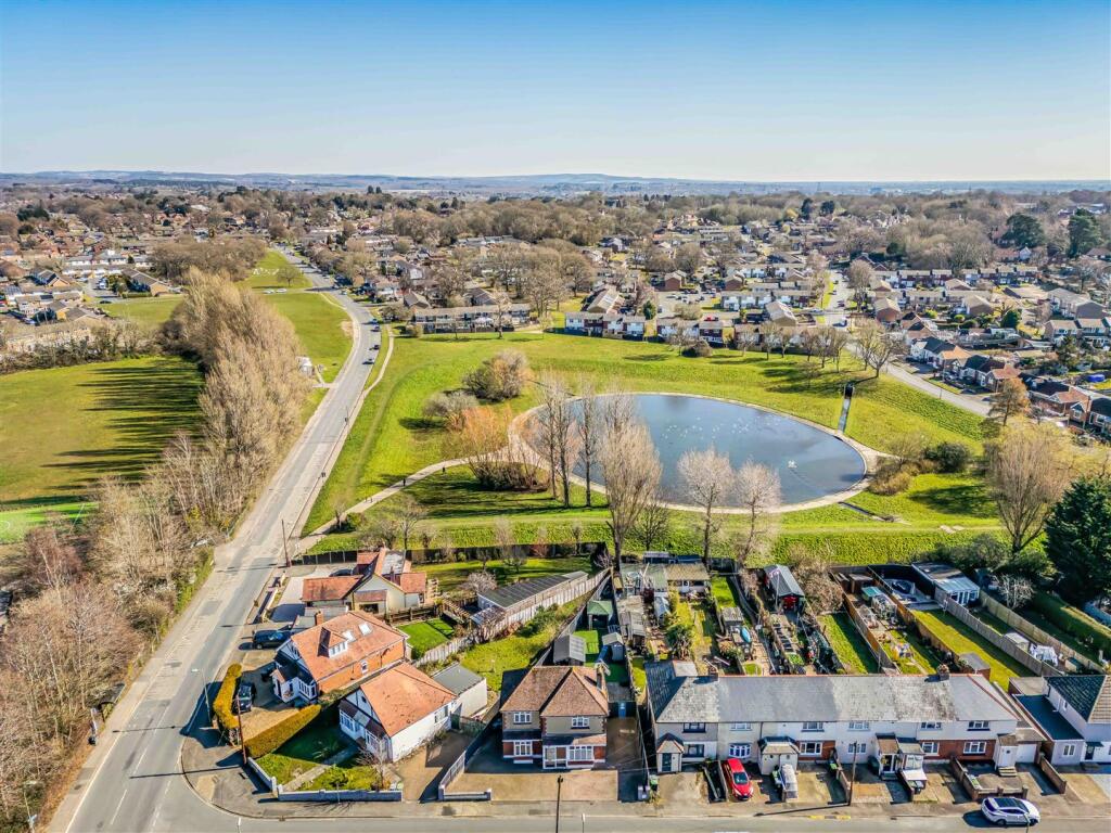 26 Queens Grove-Aerials-Small-PorticoMarketing-Nex