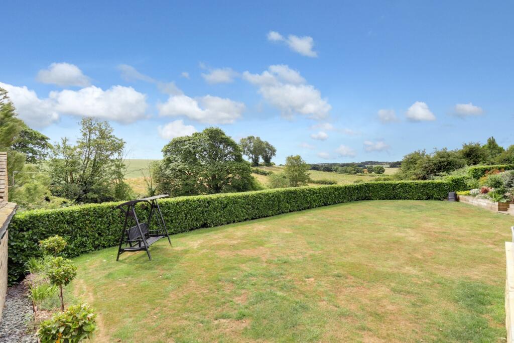 37- Rob Hammond EweMove Pontefract