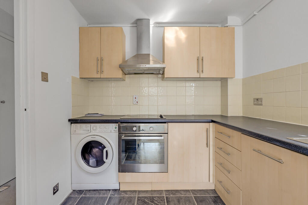 02-743dJHMCB - 13...