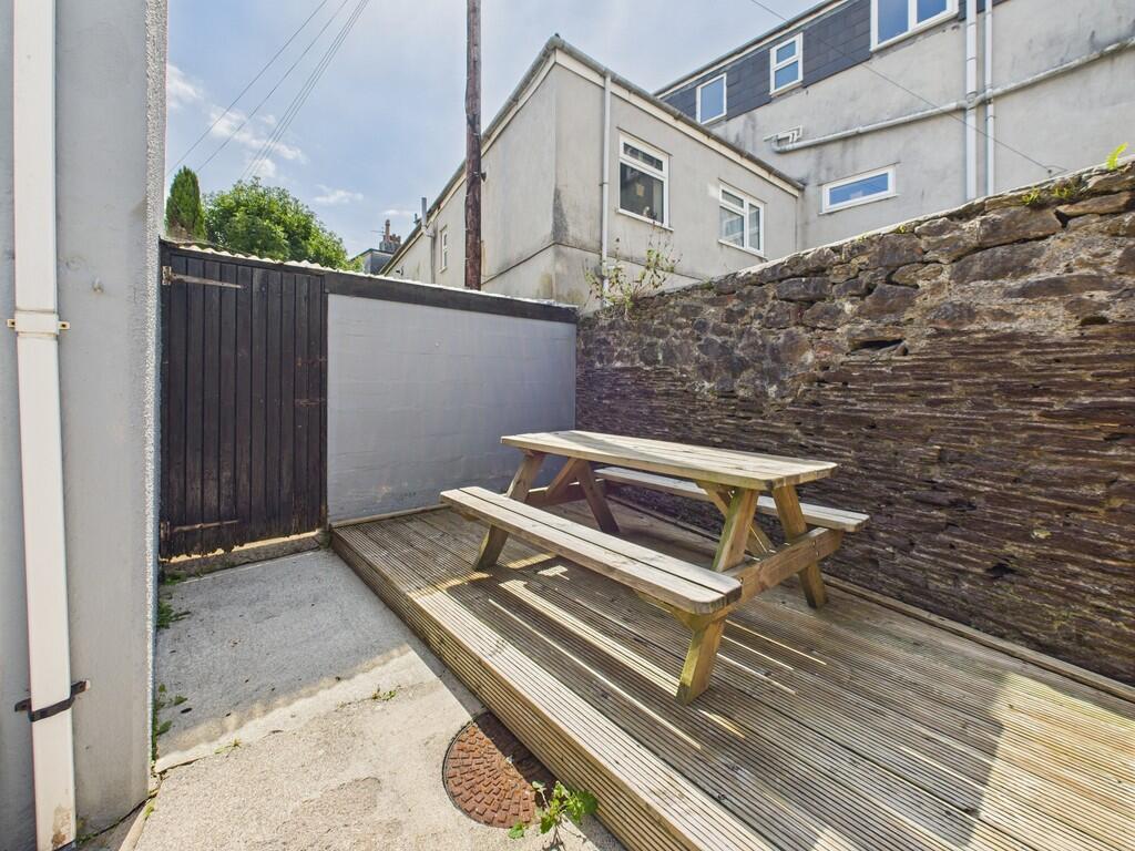 CAM03974G0-PR0189...