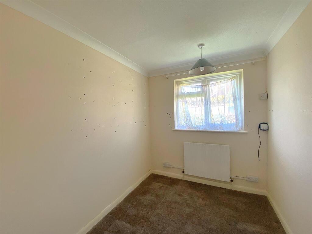 13 Saxon rise - Bed3.jpg