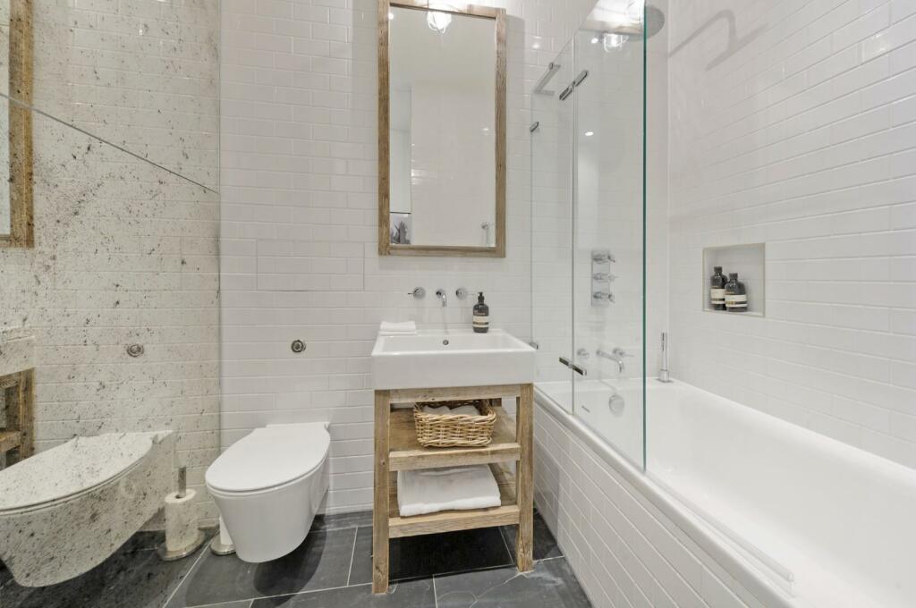 fff@83 great titchfield st-8451.jpg