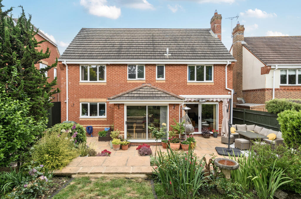 1304835-21-684823...