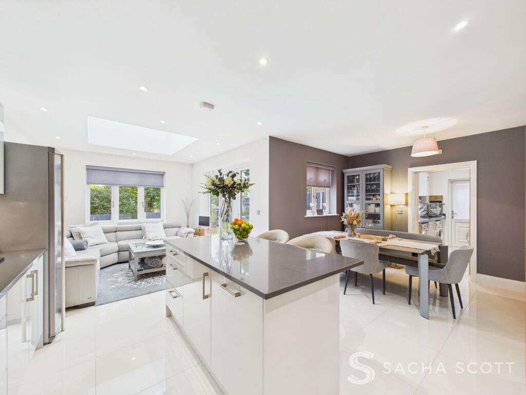 Kitchen / Lounge / Diner