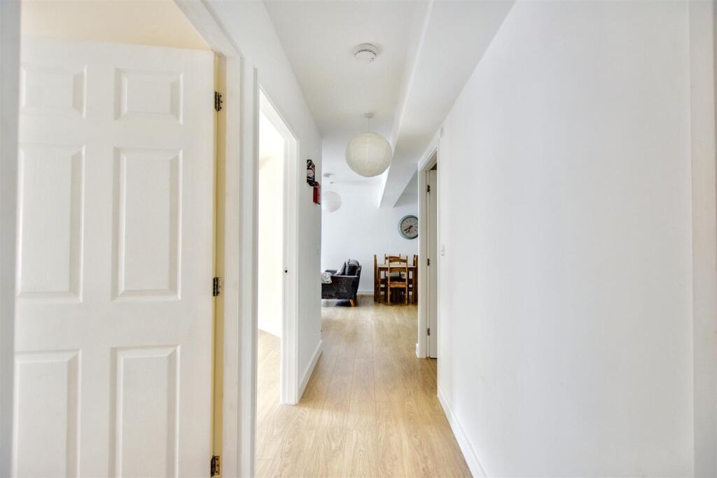 Hallway.jpeg