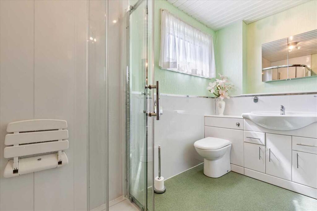 Shower Room (1)