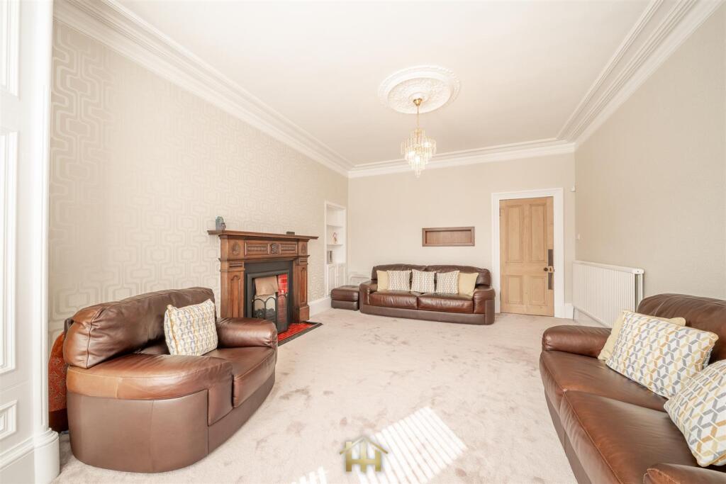 27 SHAMROCK ST DD4 7AH EDIT (38 of 68).jpg