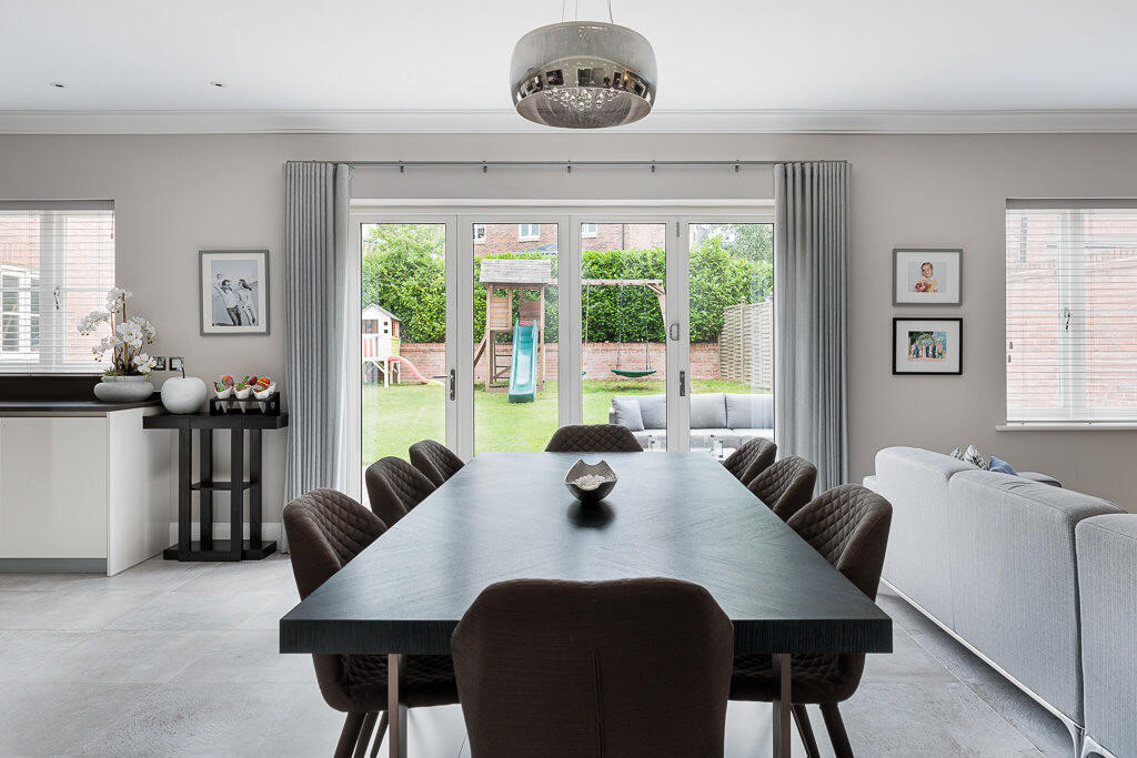 3_churchill_avenu...