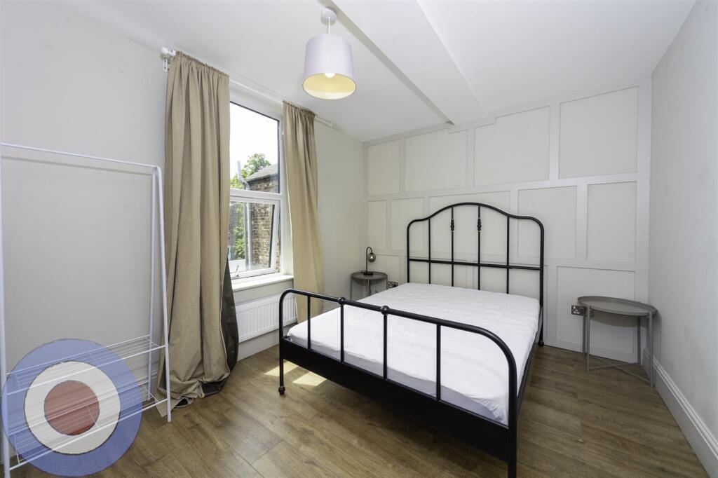 bed2-Edit.jpg