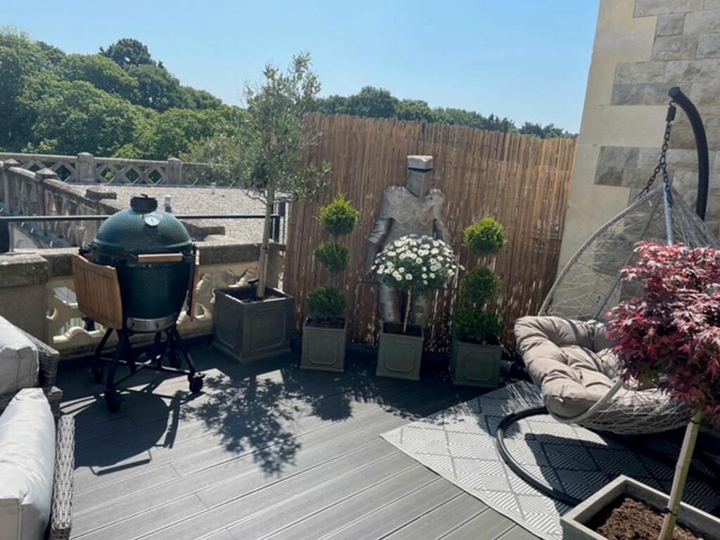 ROOF TERRACE