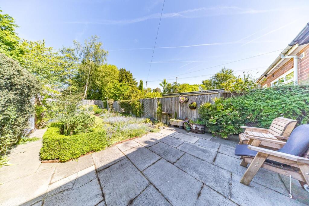 37 Stanley Road garden 3.jpg