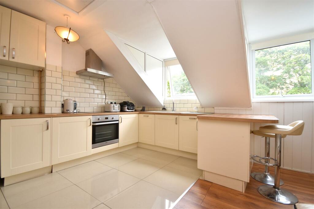 Open Plan Breakfast Kitchen to Living Area