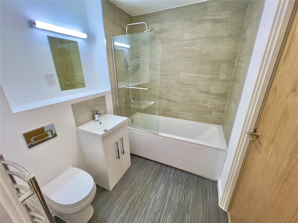 Jack and Jill Bath