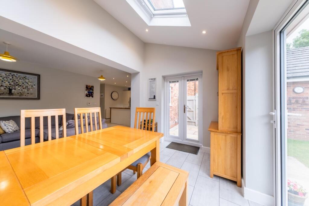 30 Thistle Close-014.jpg