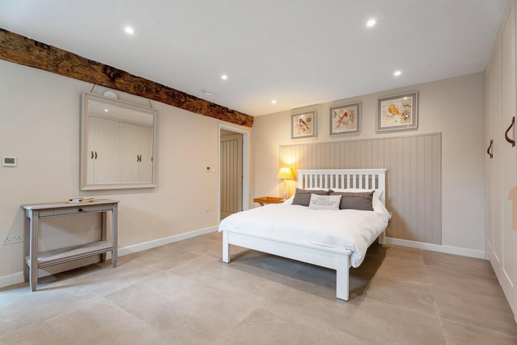 Ground Floor Bedroom Suite