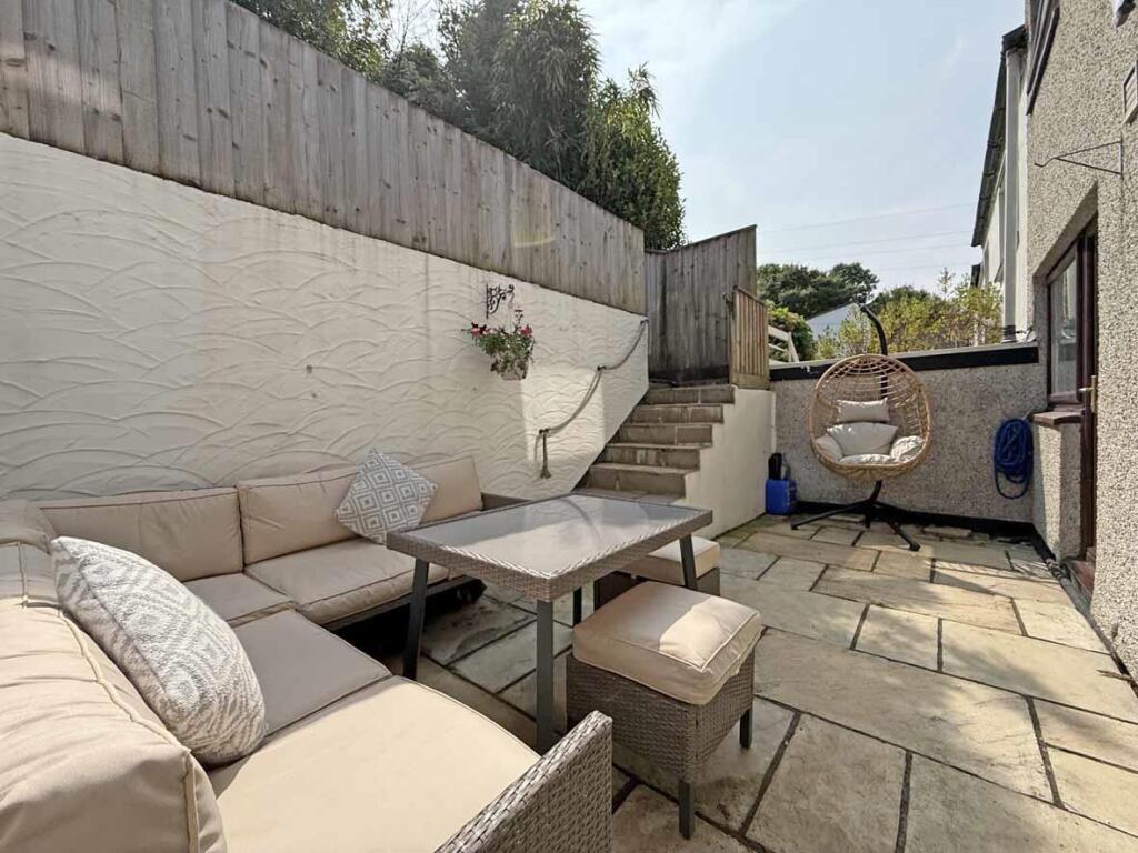 Humber Close 33 - Garden 2.jpg