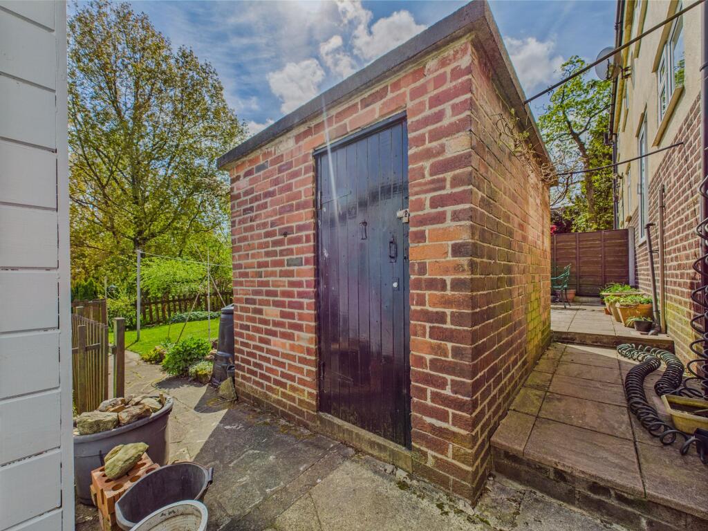 Outbuilding with Electrical Supply