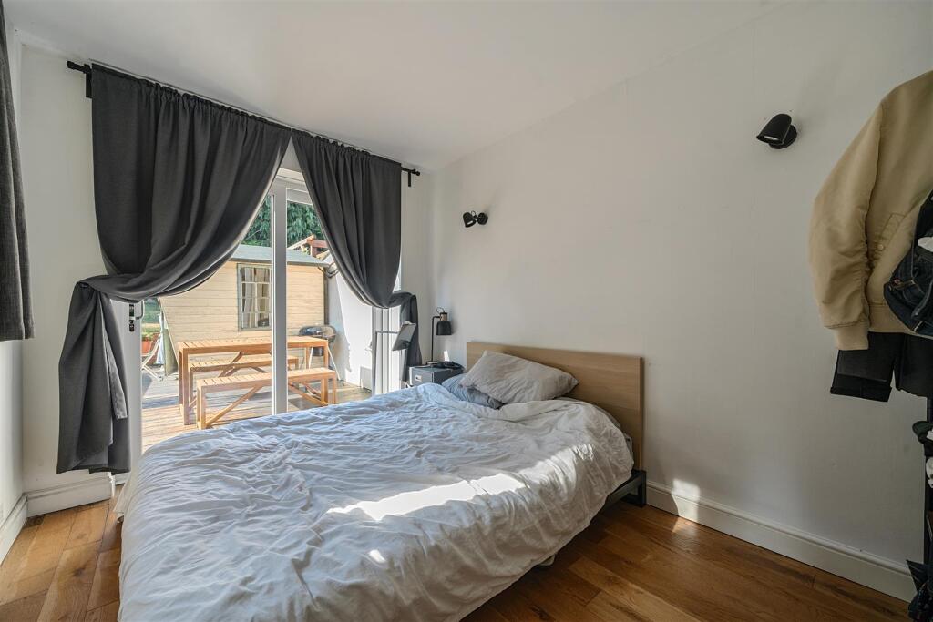 19-682225b1b0049-1290452-ARW-19 .jpg