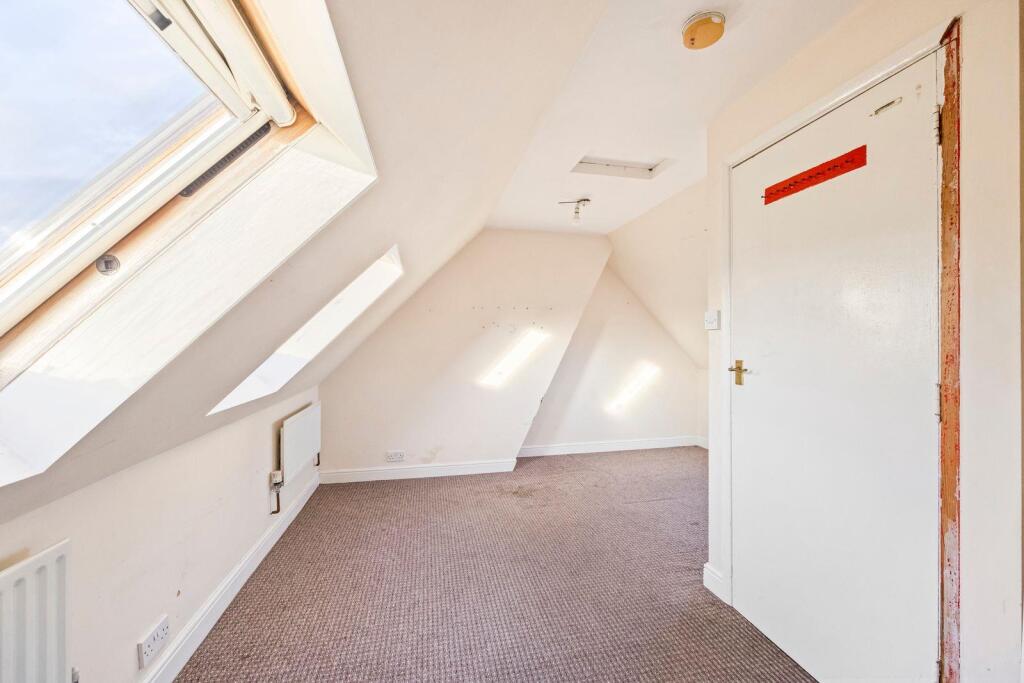 Amberley Drive 128 ATTIC BED.jpeg